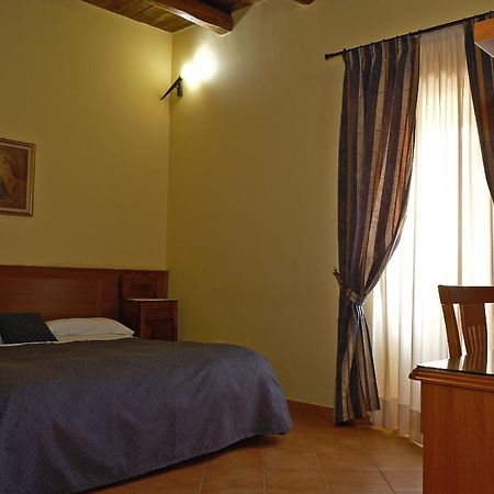 Conte Spencer Bed and Breakfast Caserta Vecchia Εξωτερικό φωτογραφία